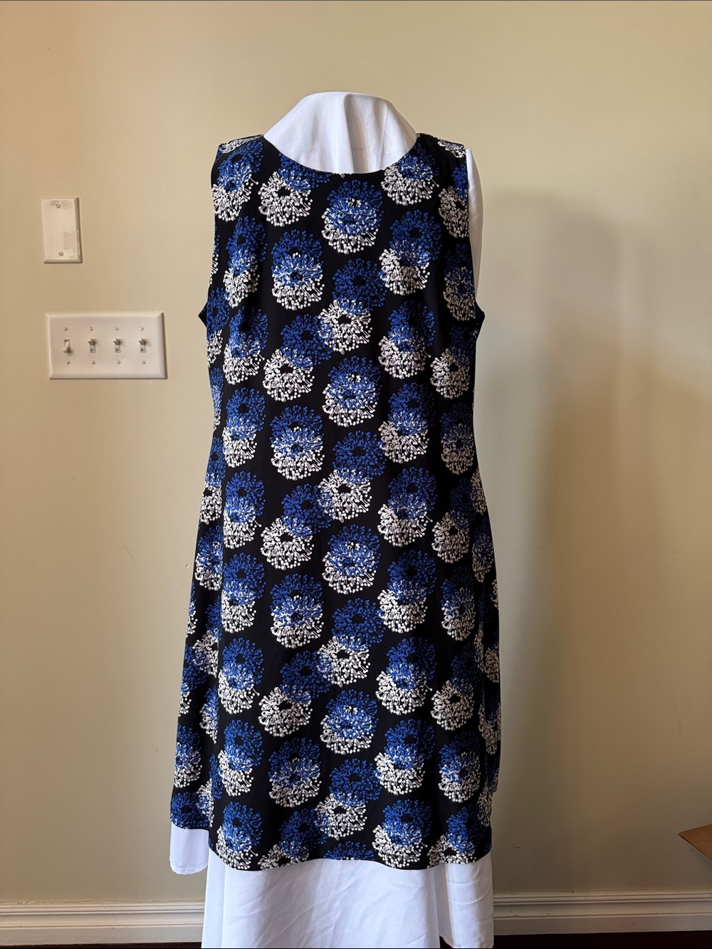 Tommy Hilfiger, blue and black and white dress size 12 c9